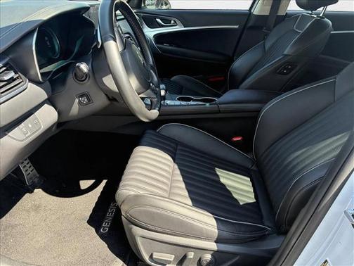 2022 Genesis G70 2.0T AWD