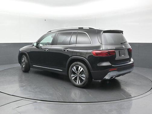 2025 Mercedes-Benz GLB 250 4MATIC