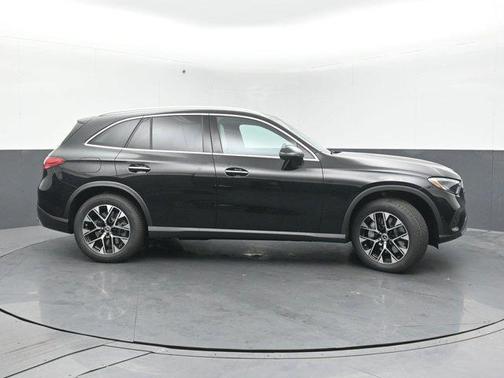 Black 2025 Mercedes-Benz GLC 350e Base