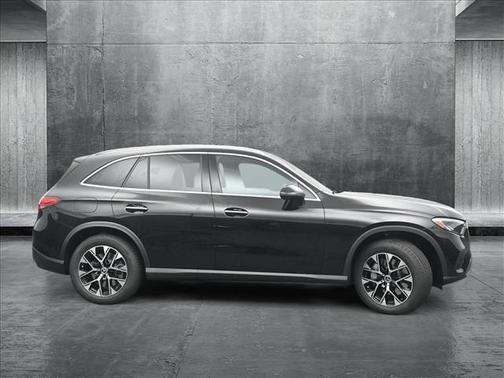 Black 2025 Mercedes-Benz GLC 350e Base