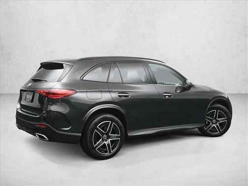 Graphite Grey Metallic 2026 Mercedes-Benz GLC 300 4MATIC