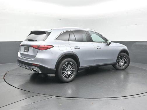 2025 Mercedes-Benz GLC 300 4MATIC