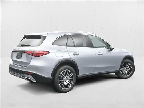 2025 Mercedes-Benz GLC 300 4MATIC