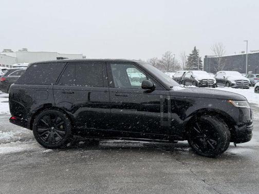 2023 Land Rover Range Rover P530 SE