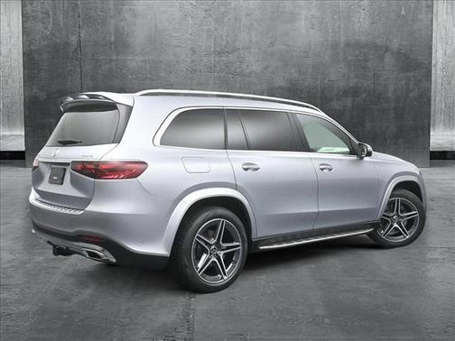 2025 Mercedes-Benz GLS 450 4MATIC