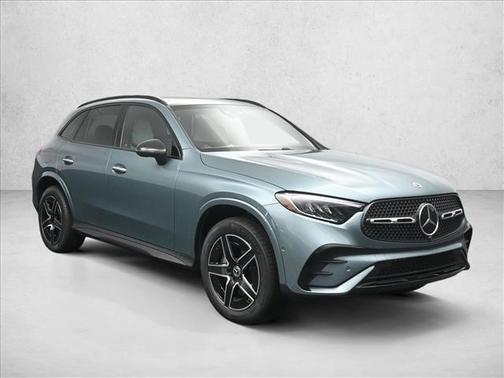 Verde Silver Metallic 2026 Mercedes-Benz GLC 300 4MATIC