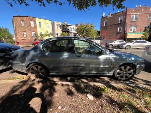2004 Jaguar X-Type 