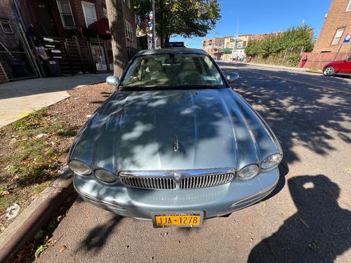 2004 Jaguar X-Type 