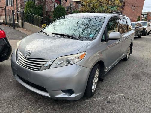 2015 Toyota Sienna 