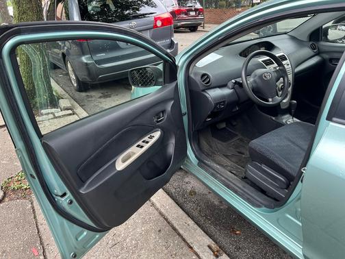 2008 Toyota Yaris 