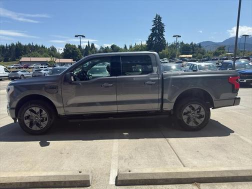 2025 Ford F-150 Lightning Flash