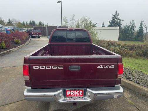 2000 Dodge Dakota Base