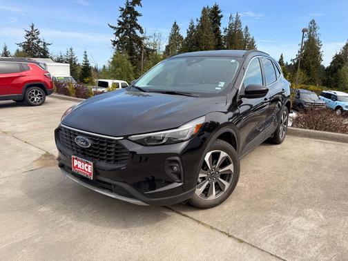 Agate Black Metallic 2025 Ford Escape Platinum