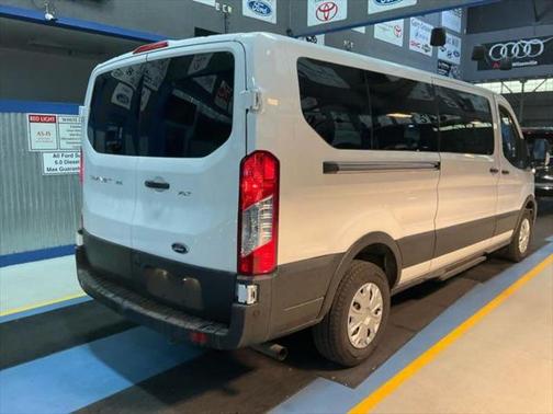 2022 Ford Transit-350 XLT
