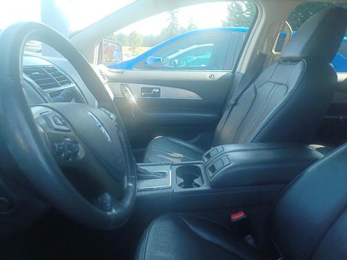 2011 Lincoln MKX Base