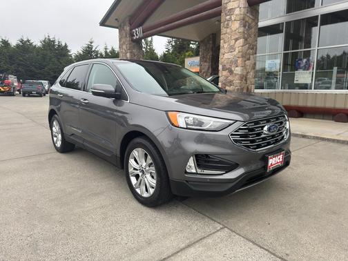 Carbonized Gray Metallic 2022 Ford Edge Titanium