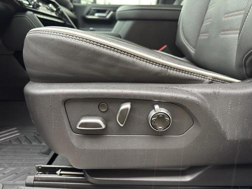 2025 GMC Sierra 2500 AT4X