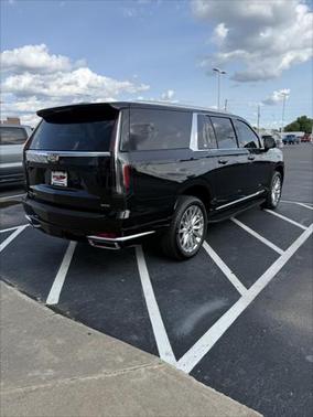 2023 Cadillac Escalade ESV Premium Luxury