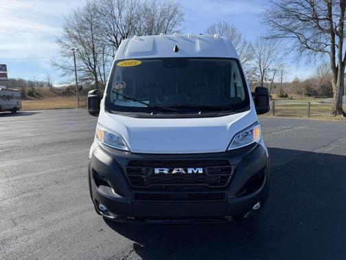 2025 RAM ProMaster 2500 Tradesman
