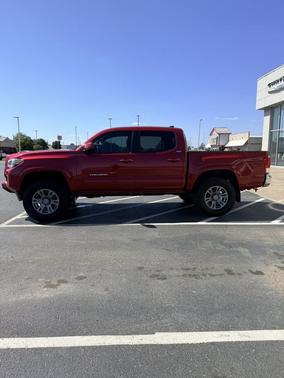 2016 Toyota Tacoma SR5