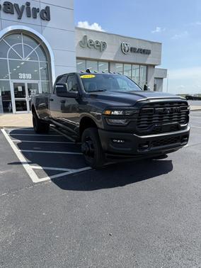 2025 RAM 3500 Tradesman Crew Cab 4x4 8' Box