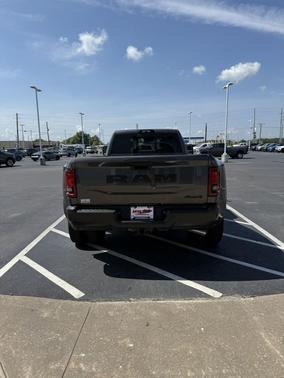 2025 RAM 3500 Tradesman Crew Cab 4x4 8' Box