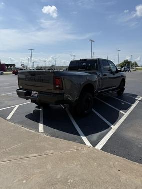 2025 RAM 3500 Tradesman Crew Cab 4x4 8' Box