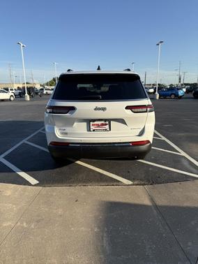 2025 Jeep Grand Cherokee L Laredo