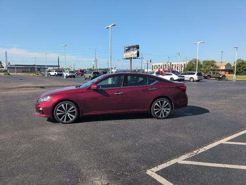 Scarlet Ember Tintcoat 2021 Nissan Altima Platinum Intelligent AWD