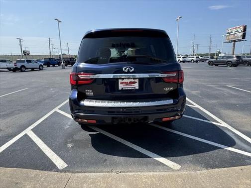 2022 INFINITI QX80 Luxe