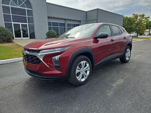 BK 2025 Chevrolet Trax LS