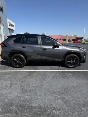 2019 Toyota RAV4 Hybrid SE