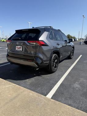 2019 Toyota RAV4 Hybrid SE