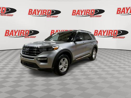 Iconic Silver Metallic 2023 Ford Explorer XLT