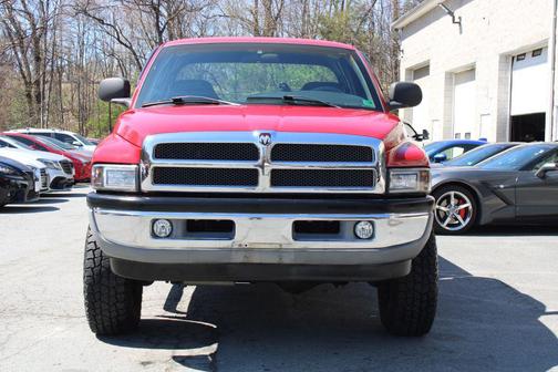 Red 2000 Dodge Ram 1500 Short Bed