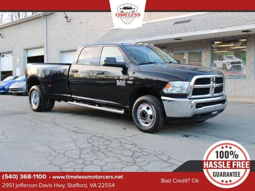 Brilliant Black Crystal Pearlcoat 2016 RAM 3500 Tradesman