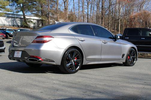 2022 Genesis G70 3.3T RWD