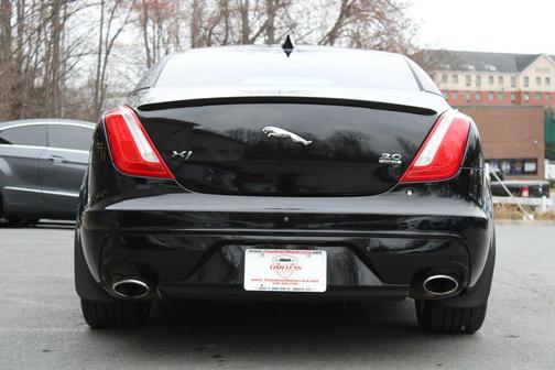 2017 Jaguar XJ XJ R-Sport
