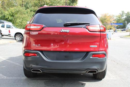 2017 Jeep Cherokee Sport