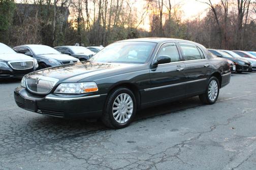 2003 Lincoln Town Car Signature