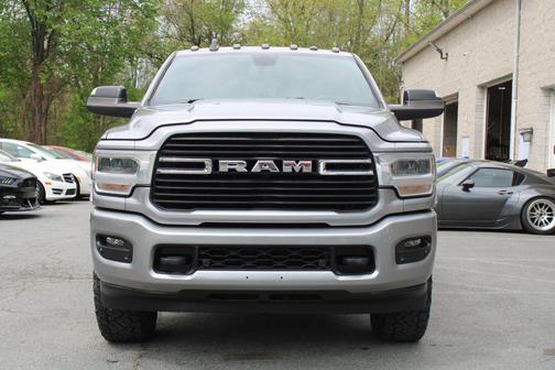 Billet Silver Metallic Clearcoat 2022 RAM 2500 Laramie Crew Cab 4x4 6'4' Box