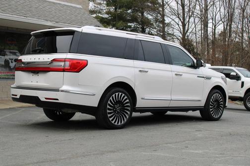 2018 Lincoln Navigator L Black Label