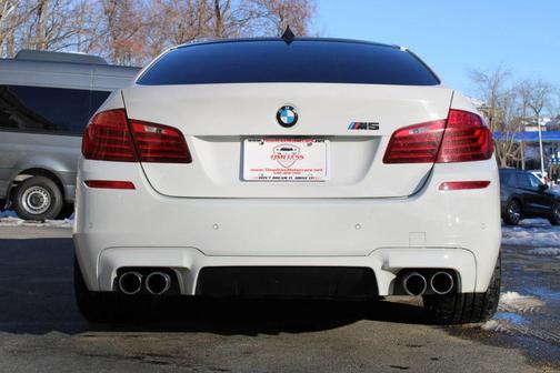 2016 BMW M5 Base