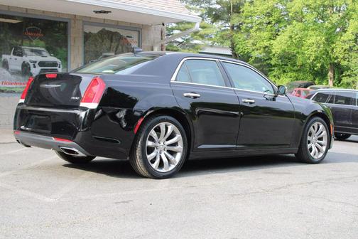 2018 Chrysler 300 Limited