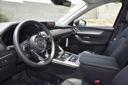 2025 Mazda CX-70 PHEV Premium Package