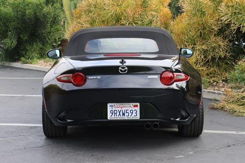 Jet Black Mica 2016 Mazda MX-5 Miata Grand Touring