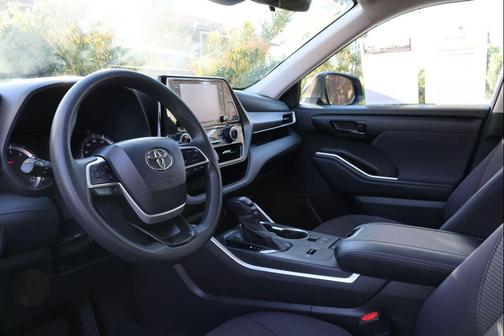2022 Toyota Highlander L