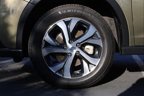 2022 Subaru Outback Touring