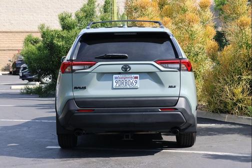 Lunar Rock 2022 Toyota RAV4 XLE