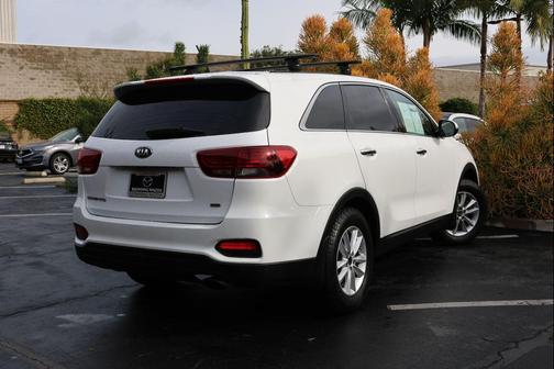 2020 Kia Sorento LX